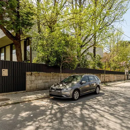 Holiday home Hostwise - Grand W/ Pool, Garden & Garage Porto