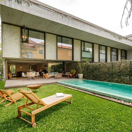 Hostwise - Grand W/ Pool, Garden & Garage Holiday home